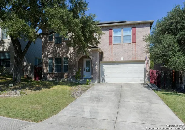 Photo 3 of Sale Pending at 6135 Donely Pl, San Antonio, TX 78247 | MLS# 1914129 | Listing updated on 2025-11-13