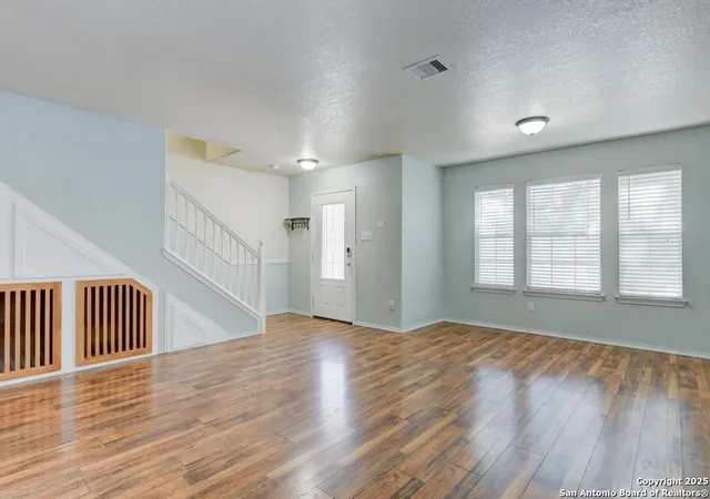 Photo 3 of Sale Pending at 6135 Donely Pl, San Antonio, TX 78247 | MLS# 1914129 | Listing updated on 2025-11-13