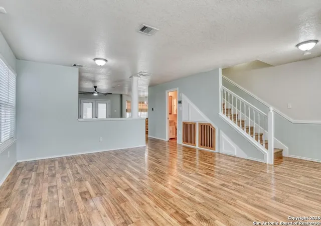 Photo 4 of Sale Pending at 6135 Donely Pl, San Antonio, TX 78247 | MLS# 1914129 | Listing updated on 2025-11-13