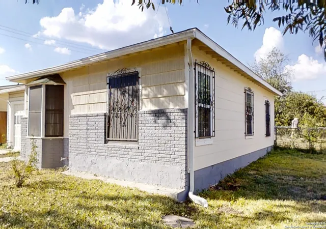 3rd image of 331 Beryl Dr, San Antonio, TX 78213 | MLS# 1914144
