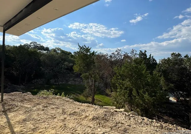 Photo 3 of Single family home for sale at 196 Watts, Canyon Lake, TX 78133 | MLS# 1914151 | Listing updated on 2025-12-24