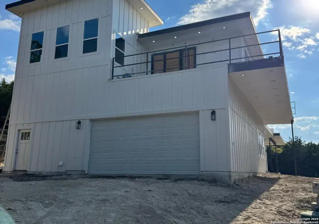 Photo 1 of Single family home for sale at 196 Watts, Canyon Lake, TX 78133 | MLS# 1914151 | Listing updated on 2025-12-24