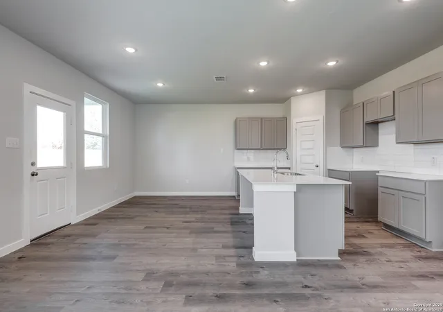 Photo 4 of Sale Pending at 5639 Frederick Blf, Von Ormy, TX 78073 | MLS# 1914170 | Listing updated on 2025-12-12