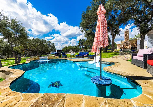 Photo 3 of Single family home for sale at 341 Ringtail, Canyon Lake, TX 78133 | MLS# 1914183 | Listing updated on 2026-09-10