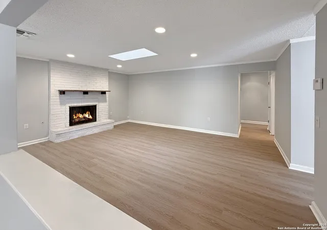 Photo 3 of Sale Pending at 12902 Esplanade Dr, San Antonio, TX 78233 | MLS# 1914215 | Listing updated on 2025-10-23