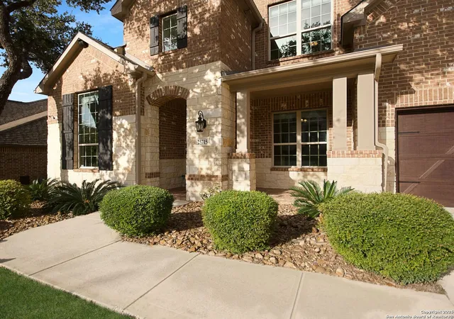 Photo 4 of Sale Pending at 25715 Stormy Ridge, San Antonio, TX 78255 | MLS# 1914218 | Listing updated on 2025-12-29