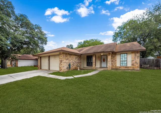 Photo 3 of Sale Pending at 7246 Enchanted Flame, San Antonio, TX 78250 | MLS# 1914246 | Listing updated on 2025-11-11