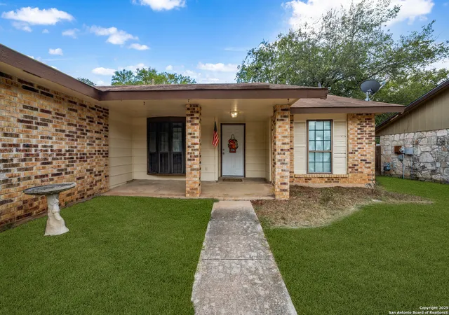 Photo 3 of Sale Pending at 7246 Enchanted Flame, San Antonio, TX 78250 | MLS# 1914246 | Listing updated on 2025-11-11