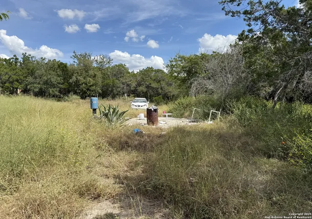 Photo 2 of Sale Pending at 18637 County Rd 371, Rio Medina, TX 78066 | MLS# 1914259 | Listing updated on 2025-11-23