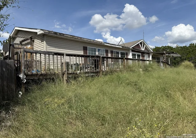 Photo 3 of Sale Pending at 18637 County Rd 371, Rio Medina, TX 78066 | MLS# 1914259 | Listing updated on 2025-11-23