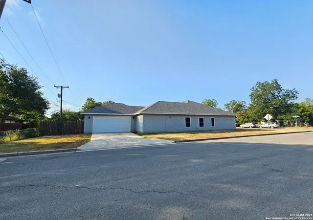 Photo 3 of Sale Pending at 102 Lemonwood Ave, Universal City, TX 78148 | MLS# 1914272 | Listing updated on 2026-01-06
