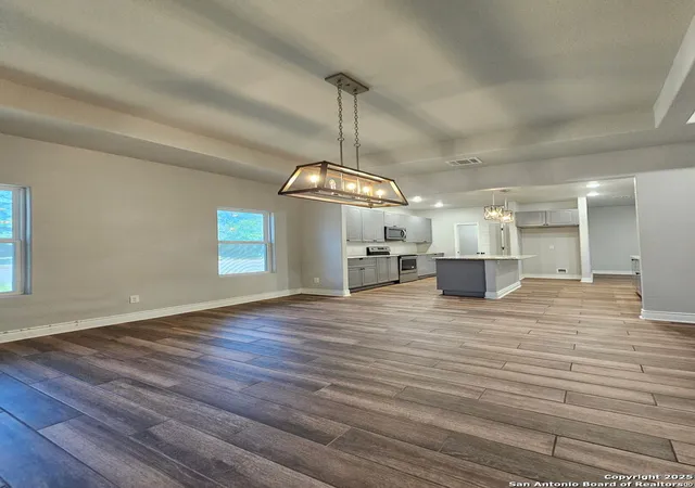 Photo 4 of Sale Pending at 102 Lemonwood Ave, Universal City, TX 78148 | MLS# 1914272 | Listing updated on 2026-01-06