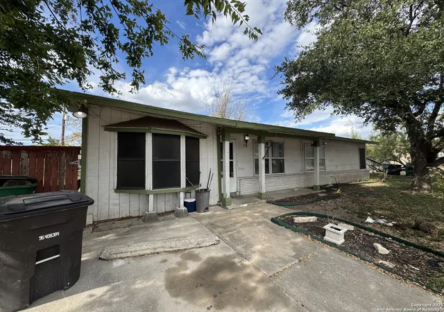Photo 2 of Single family home for sale at 179 Ebbtide, San Antonio, TX 78227 | MLS# 1914273 | Listing updated on 2025-12-19