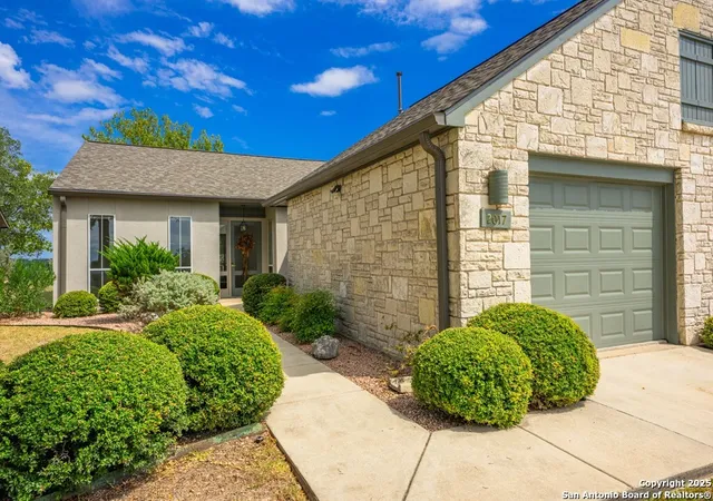Photo 3 of Condo for sale at 2017 Balmoral Dr #0, Kerrville, TX 78028 | MLS# 1914278 | Listing updated on 2026-01-07