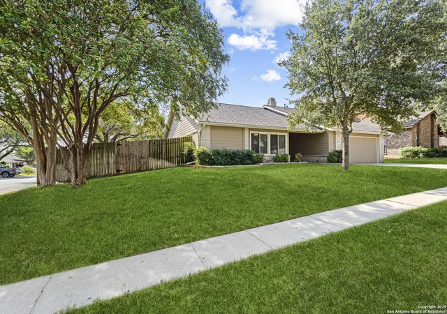 Photo 2 of Sale Pending at 6310 Fox Lair, San Antonio, TX 78247 | MLS# 1914282 | Listing updated on 2025-11-07