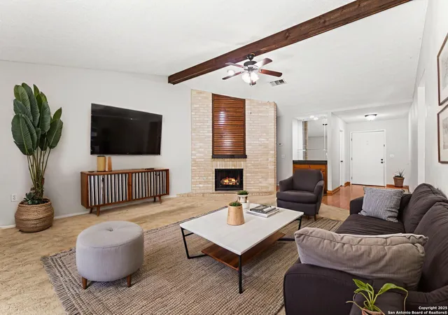 Photo 3 of Sale Pending at 6310 Fox Lair, San Antonio, TX 78247 | MLS# 1914282 | Listing updated on 2025-11-07