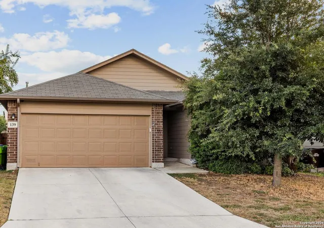 Photo 2 of Sale Pending at 139 Kildeer Crk, San Antonio, TX 78253 | MLS# 1914283 | Listing updated on 2026-03-23