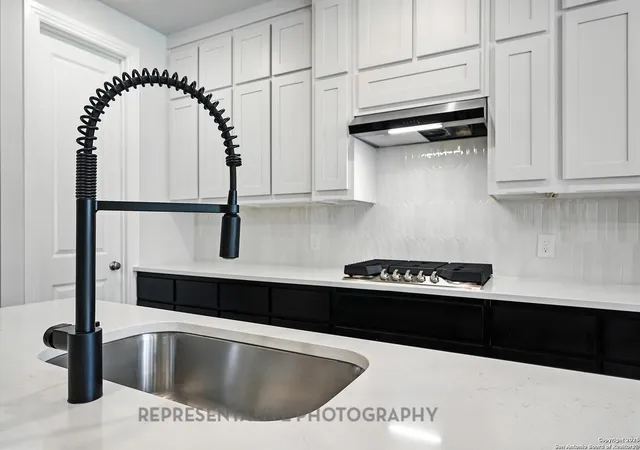 Photo 3 of Sale Pending at 8038 Petal Rest, Schertz, TX 78154 | MLS# 1914304 | Listing updated on 2025-10-10