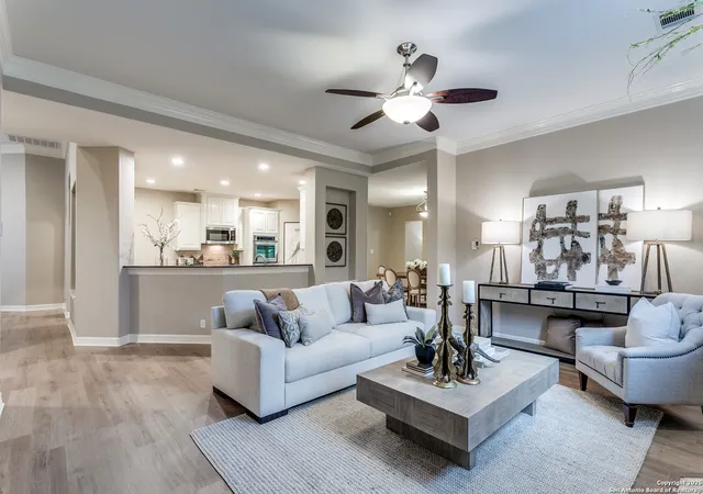Photo 4 of Sale Pending at 410 Flintlock, San Antonio, TX 78260 | MLS# 1914310 | Listing updated on 2025-11-17