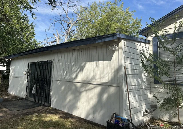 28th image of 2214 W Cesar E Chavez, San Antonio, TX 78207 | MLS# 1914340