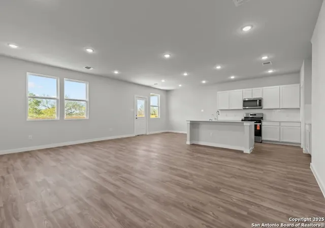 5th image of 9024 Sand Dune Vis, San Antonio, TX 78222 | MLS# 1914376