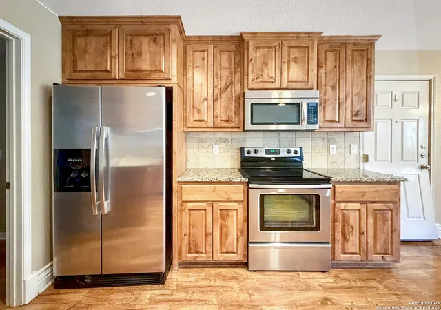 Photo 4 of Sale Pending at 156 Red Bud, Bandera, TX 78003 | MLS# 1914381 | Listing updated on 2025-10-31