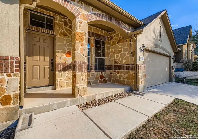 Photo 2 of Sale Pending at 17820 Oxford Mt, Helotes, TX 78023 | MLS# 1914386 | Listing updated on 2025-12-06