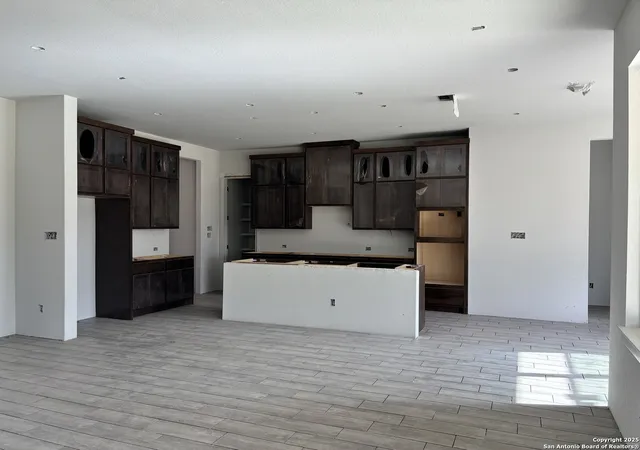 Photo 3 of Sale Pending at 143 Pradera Ridge Dr, Floresville, TX 78114 | MLS# 1914392 | Listing updated on 2025-10-25