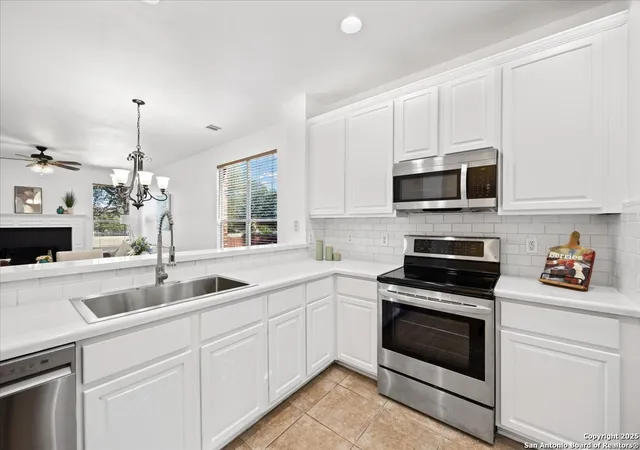 Photo 3 of Sale Pending at 26918 Redstone Hl, San Antonio, TX 78261 | MLS# 1914410 | Listing updated on 2025-12-01