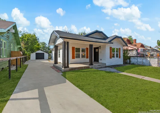 Photo 2 of Single family home for sale at 726 E Highland Blvd, San Antonio, TX 78210 | MLS# 1914414 | Listing updated on 2026-09-04