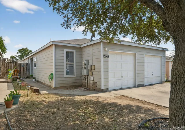 Photo 2 of Sale Pending at 15306 Kamary, San Antonio, TX 78247 | MLS# 1914451 | Listing updated on 2025-11-20