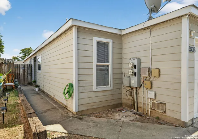 Photo 3 of Sale Pending at 15306 Kamary, San Antonio, TX 78247 | MLS# 1914451 | Listing updated on 2025-11-20