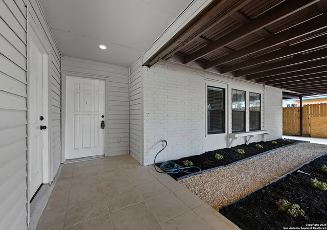 Photo 4 of Sale Pending at 8942 Port Side, San Antonio, TX 78242 | MLS# 1914469 | Listing updated on 2025-12-24