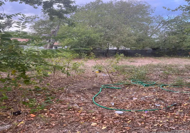 Photo 2 of Land for sale at 1807 Hidalgo St, San Antonio, TX 78207 | MLS# 1914473 | Listing updated on 2025-10-21