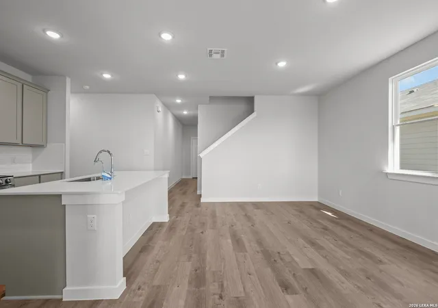 4th image of 2125 Maestro Dr, Seguin, TX 78155 | MLS# 1914481