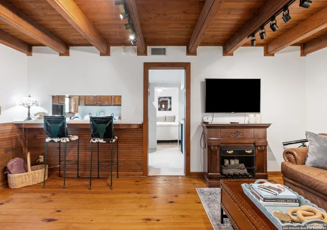 4th image of 406 N Acorn, Fredericksburg, TX 78624 | MLS# 1914484