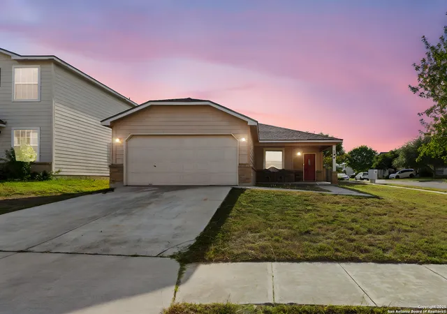 Photo 2 of Single family home for sale at 100 Cypress Willow, Cibolo, TX 78108 | MLS# 1914495 | Listing updated on 2026-01-25