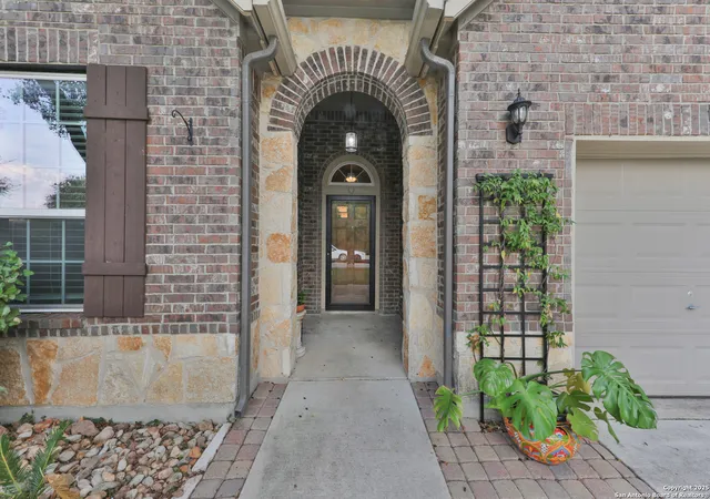4th image of 10811 Newcroft, Helotes, TX 78023 | MLS# 1914496