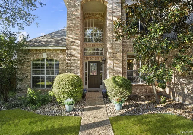 Photo 2 of Sale Pending at 12 Weatherford, San Antonio, TX 78248 | MLS# 1914523 | Listing updated on 2025-12-20