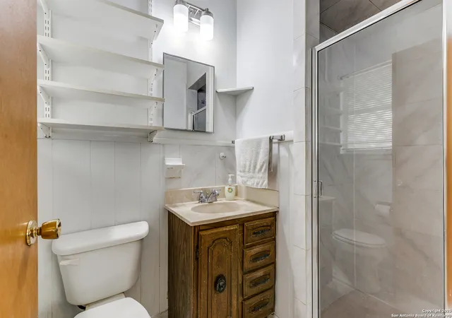 Photo 4 of Single family home for sale at 1015 Mount Serolod, San Antonio, TX 78213 | MLS# 1914535 | Listing updated on 2025-10-21