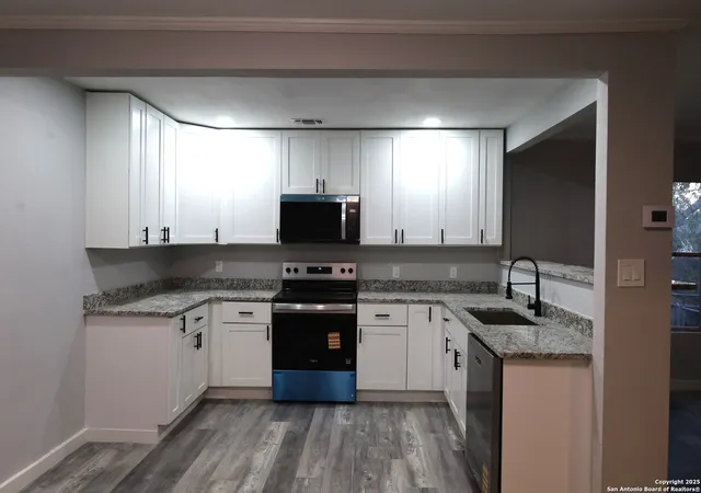 Photo 3 of Sale Pending at 920 Maple, Jourdanton, TX 78026 | MLS# 1914544 | Listing updated on 2025-11-25