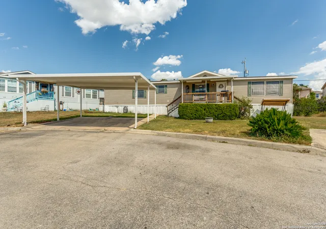 Photo 1 of Manufactured home for sale at 13700 Judson Rd #112, San Antonio, TX 78233 | MLS# 1914578 | Listing updated on 2025-10-11