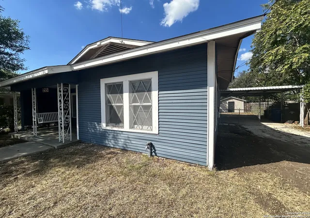 Photo 2 of Sale Pending at 255 E Sayers, San Antonio, TX 78214 | MLS# 1914704 | Listing updated on 2026-01-06