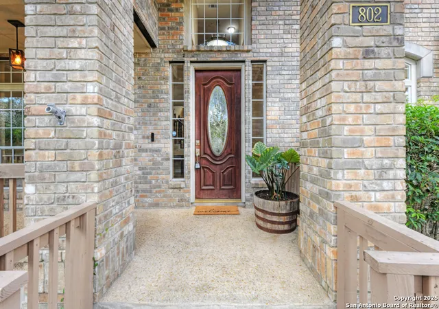 Photo 3 of Sale Pending at 802 Ridge Tr, San Antonio, TX 78258 | MLS# 1914730 | Listing updated on 2025-11-05