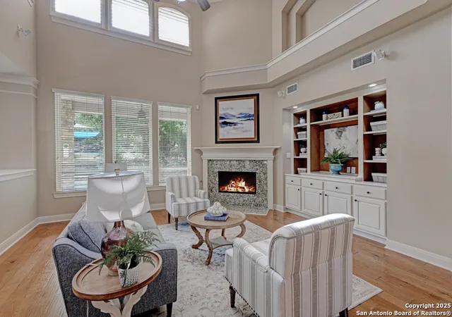 Photo 4 of Sale Pending at 802 Ridge Tr, San Antonio, TX 78258 | MLS# 1914730 | Listing updated on 2025-11-05