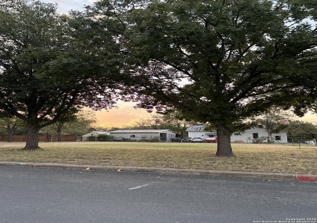 Photo 2 of Land for sale at 209 S Acorn, Fredericksburg, TX 78624 | MLS# 1914737 | Listing updated on 2025-10-11