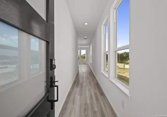 Photo 4 of Single family home for sale at 1018 West 1604 North Unit 302, San Antonio, TX 78251 | MLS# 1914742 | Listing updated on 2026-10-01
