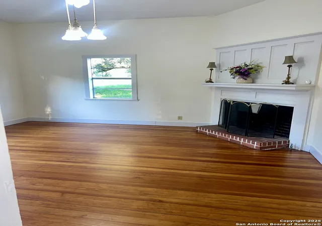 Photo 2 of Single family home for sale at 508 E Corpus Christi, Beeville, TX 78102 | MLS# 1914747 | Listing updated on 2025-10-22