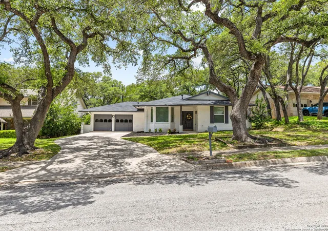 Photo 1 of Sale Pending at 3423 Northmoor, San Antonio, TX 78230 | MLS# 1914764 | Listing updated on 2025-11-24