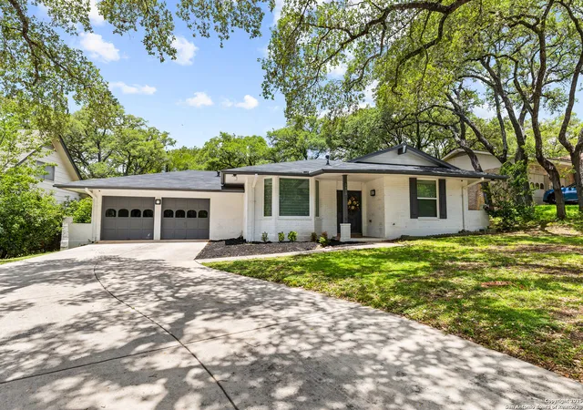 Photo 3 of Sale Pending at 3423 Northmoor, San Antonio, TX 78230 | MLS# 1914764 | Listing updated on 2025-11-24